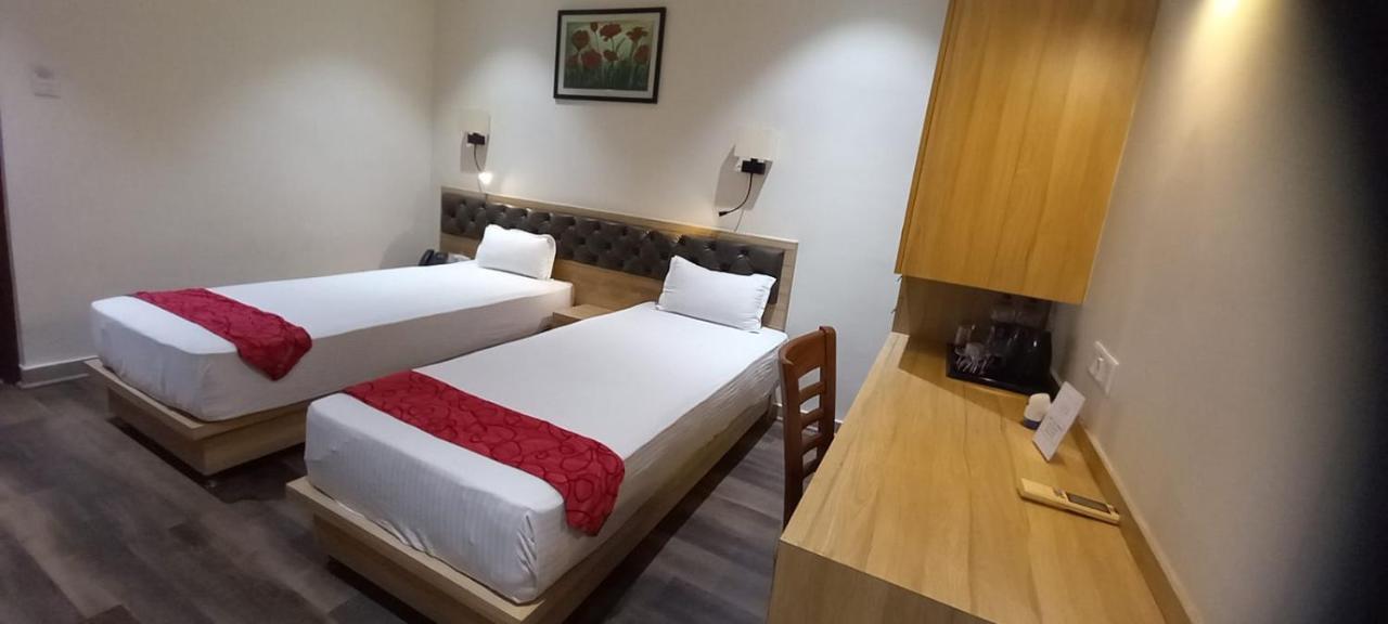 Ojas Hotel & Resort Durgāpur Екстериор снимка