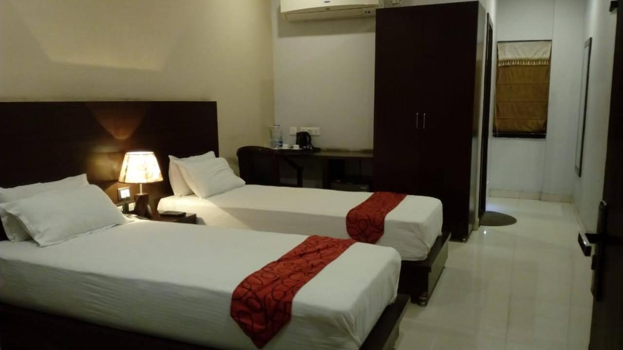 Ojas Hotel & Resort Durgāpur Екстериор снимка